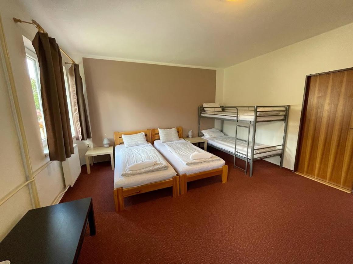 Hotel Rohanov Lhota nad Rohanovem Esterno foto