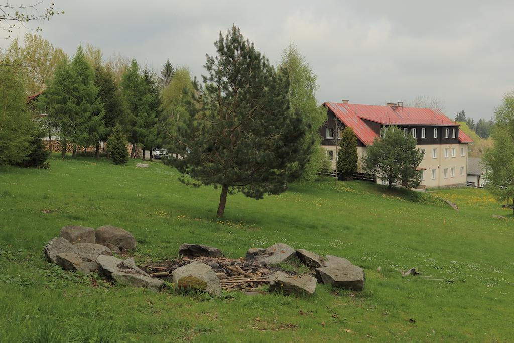 Hotel Rohanov Lhota nad Rohanovem Esterno foto