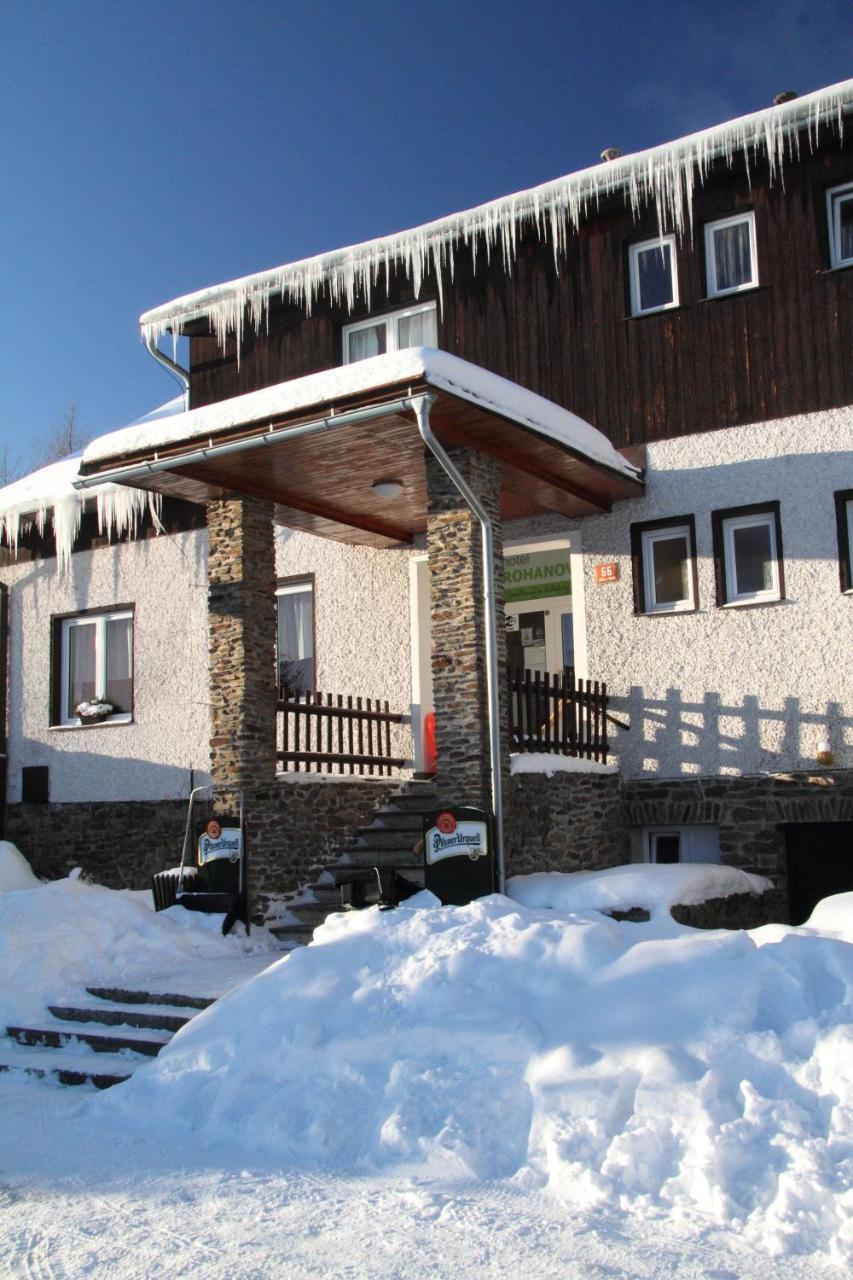 Hotel Rohanov Lhota nad Rohanovem Esterno foto