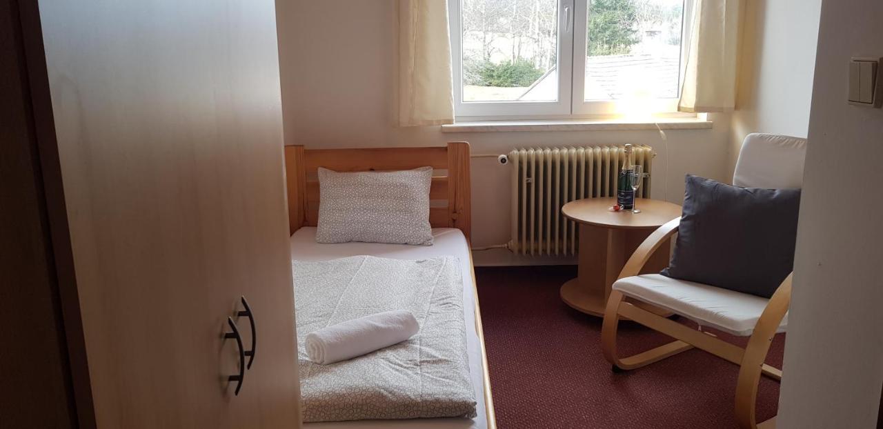 Hotel Rohanov Lhota nad Rohanovem Esterno foto