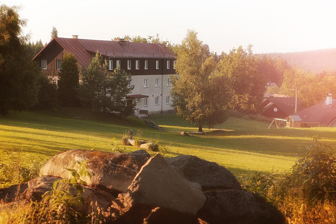 Hotel Rohanov Lhota nad Rohanovem Esterno foto